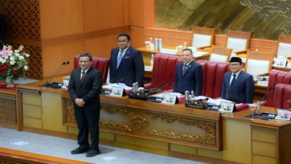 Paripurna Menyetujui Guntur Hamzah sebagai Hakim Konstitusi dari Usulan DPR