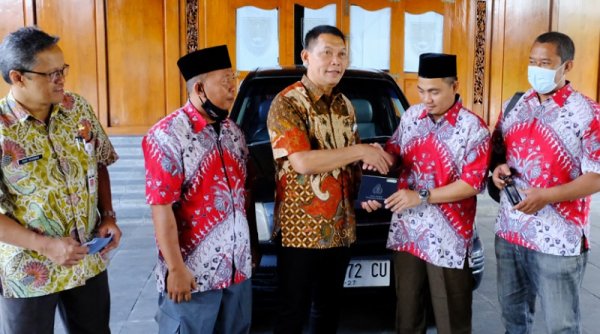 Yayasan Gema Salam Pembina eks Napiter Dapat Hibah Mobil Operasional