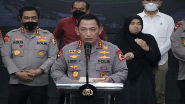 Kapolri Tetapkan 6 Tersangka Tragedi Kanjuruhan