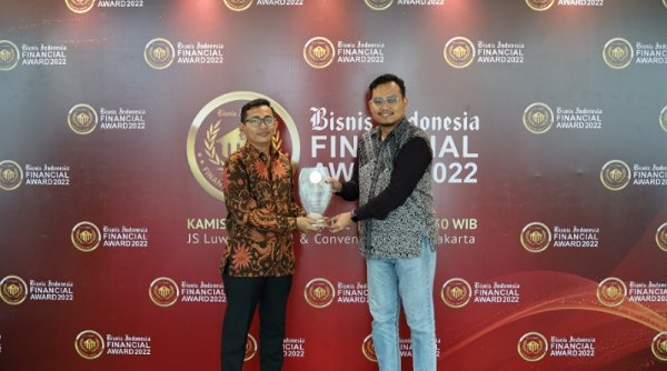 FIF Raih The Best Performance Multifinance 2022