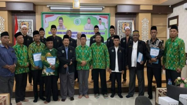 Tiba di Papua Barat untuk Berkhidmat, 8 Dai MUI Disambut Hangat