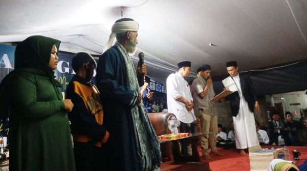 Habib Husain Al-Jupri Isi Tausiah Peringatan Maulid Nabi SAW di Bojongmalaka