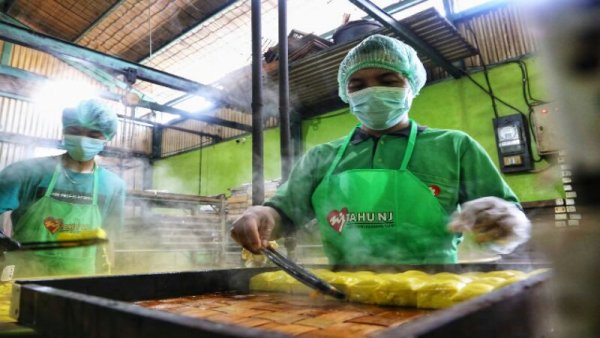 Pemkot Bandung Berharap Perajin Tahu Tempe Tetap Berproduksi