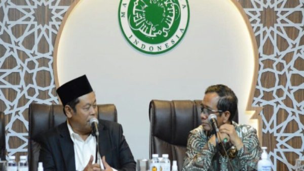 Ditanya Kiai Soal KM 50, Mahfud Tegaskan Bukan Pelanggaran HAM Berat