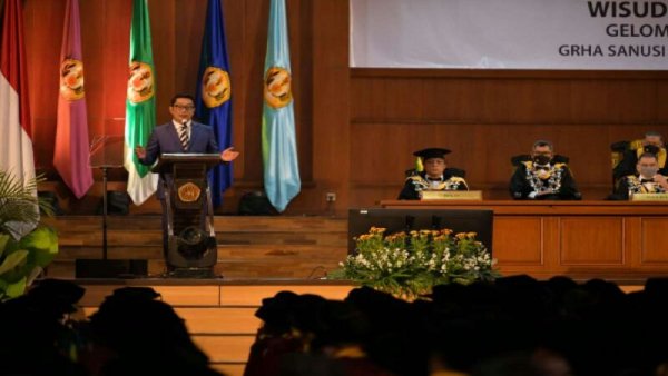 Ridwan Kamil: Kepemimpinan, Profesi yang Takkan Pernah Hilang Diterbitkan