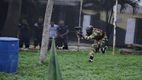 MAUNG BANDUNG | Relaksasi, Pemain Perang-perangan di Cibiru