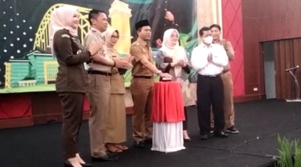 Tingkatkan Pelayanan dan PAD, Bupati Bandung Launching Aplikasi "Si Bedas Tangguh"