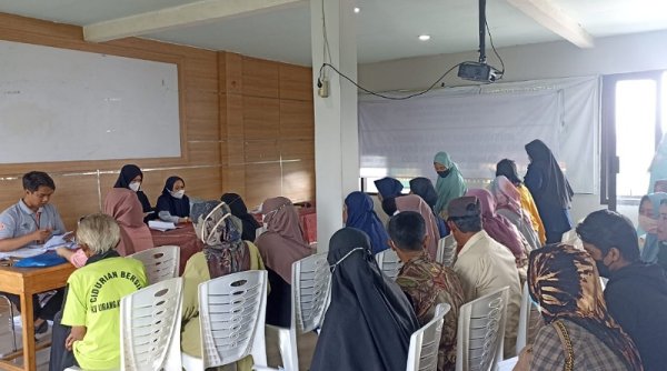 Desa Rancamulya Kabupaten Bandung Bagikan Bansos untuk 636 KPM