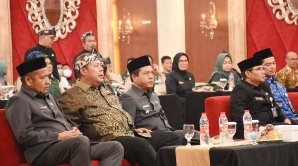 Pemkab Bandung, Terus Perjuangkan Nasib Guru Honorer