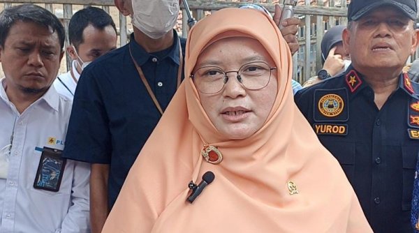 Atas Inisiasi Anggota Komisi VII DPR RI, I55 Warga Desa Biru Kab. Bandung Dapat Listrik Gratis
