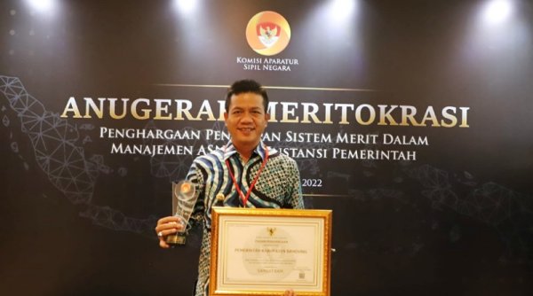 Pemkab Bandung Raih Anugerah Meritokrasi 2022 dari Komisi Aparatur Sipil Negara