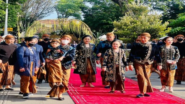Presiden Jokowi: Upacara Tradisi "Ngundhuh Mantu" untuk Merawat Kebudayaan