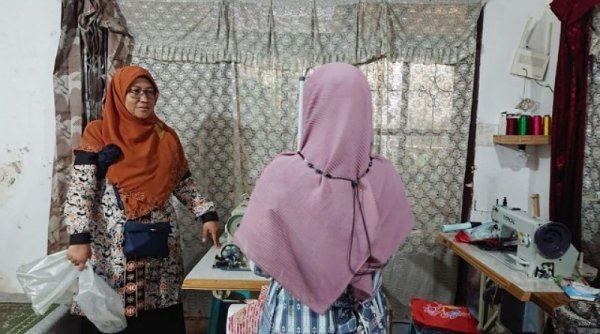 UMKM di Kota Bandung Senang Dapat Bantuan Berkat Ledia Hanifa