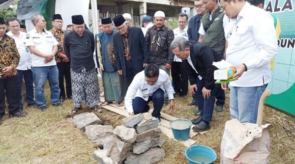 Lama Mangkrak, Dadang Supriatna Akhirnya Bangun Pasar Sehat Majalaya