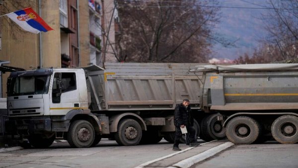 NATO, UE, AS Desak Pihak Bertikai Serbia-Kosovo Kendalikan Diri