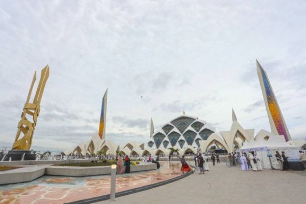 Masjid Raya Al Jabbar Diresmikan, Ikon Baru Jawa Barat Kini Hadir di Kota Bandung