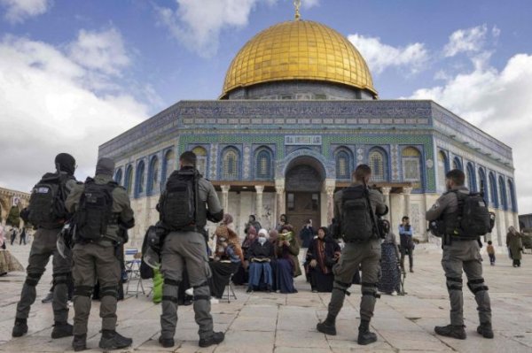 Israel Interogasi Imam Masjid Al Aqsha
