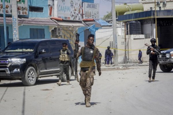 Sedikitnya 19 Tewas dalam Pemboman Kembar Somalia yang Diklaim oleh Al-Shabab