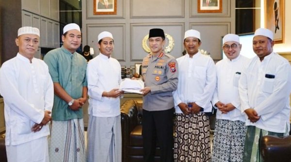 Jelang Sidang Tragedi Kanjuruhan Bonek Surabaya Gelar Zikir dan Solawatan