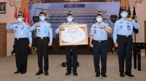 Pertahankan Predikat WBBM, Kemenkumham Jatim Gelar Penandatanganan Pakta Integritas dan Komitmen Bersama Pembangunan ZI