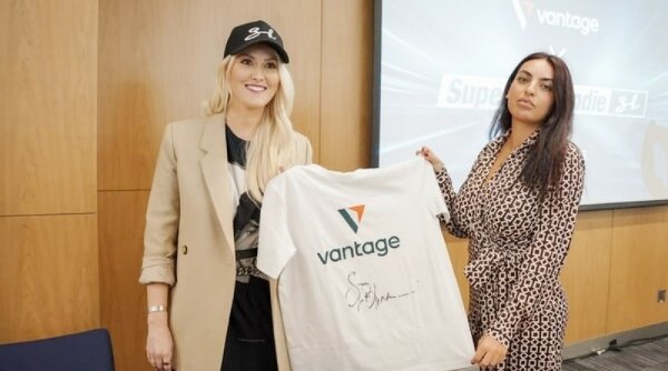 Vantage umumkan Supercar Blondie sebagai "Brand Ambassador"