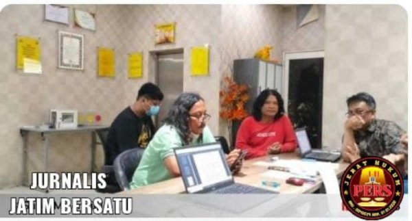 Sekelompok Preman Keroyok Jurnalis yang Tengah Bertugas di Surabaya
