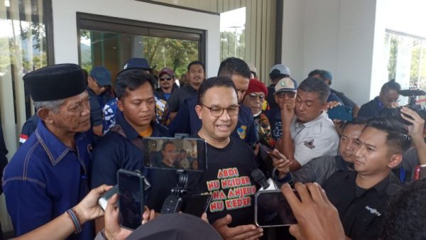 Warga Kabupaten Bandung Antusias Sambut Kehadiran Anies Baswedan di Si Jalak Harupat