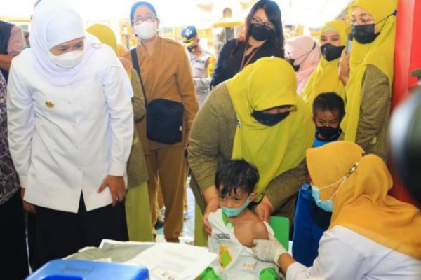 KLB Campak di Jatim, Khofifah Imbau Masyarakat Lengkapi Vaksinasi MR