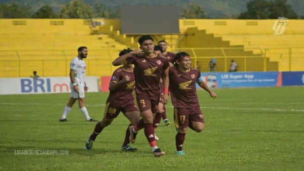 Bernardo Tavares Siap Hadapi Tekanan Suporter Lawan