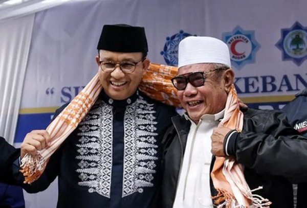Anies Baswedan Hadiri Pengajian di Pondok Pesantren Sosial Yayasan Attohiriyah Alfadilah, Disambut Abah, Akui Hal Ini...