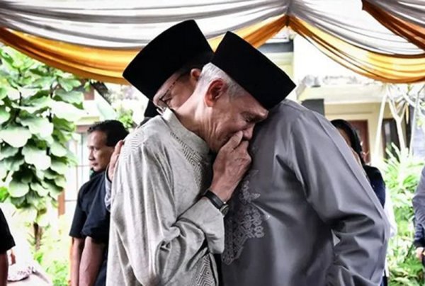 Innalillahiwainnailaihirojiun KH Ali Yafie wafat, Beri Ijazah Doa Ini pada Anies Baswedan...