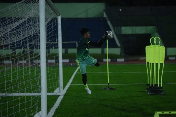 Senang Gabung Persib, Mariyo Londok Langsung Ikuti Latihan Malam-malam