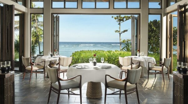 Makan Malam Romantis di The Ritz-Carlton, Bali