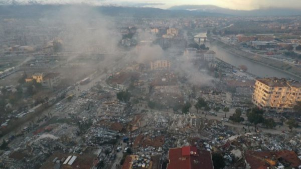 Korban Tewas Gempa Turki Bertambah Melampaui 5.400 Orang