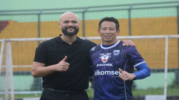 Sergio van Dijk Doakan Persib Juara
