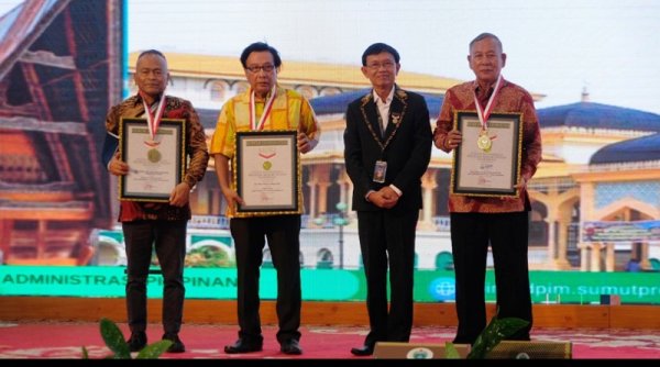 HPN 2023 | Di Welcome Dinner PWI Pusat, Radio Kardopa dan Doktor Ichwan Diganjar Rekor Muri