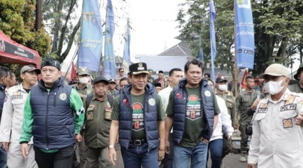Bupati Bandung Buka Lomba Lintas Alam Nyukcruk Galur Pager Betis ke-13