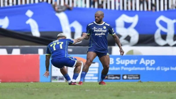 Usai Dipecundangi PSM, David da Silva Ajak Rekannya Tegakkan Kepala