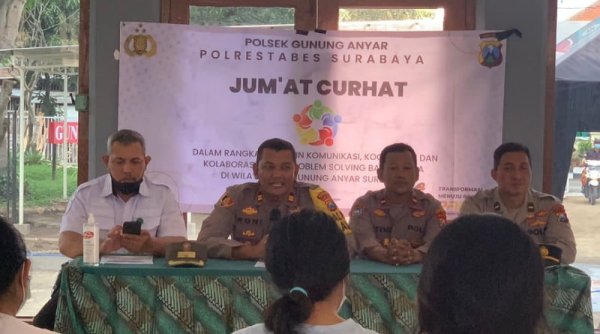 Optimalkan Pelayanan Masyarakat Polsek Gunung Anyar Gelar Jumat Curhat