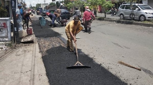 Kerusakan Jalan Akibat Galian PDAM Delta Tirta Sidoarjo Segera Diperbaiki