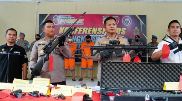 Jual Beli Senpi Bodong, Tiga Warga Blitar Dikecrek Satreskrim Polresta Sidoarjo