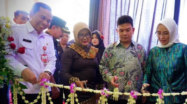 BI Resmikan Laboratorium Komputer SMPN 3 Bojonegoro, Tingkatkan SDM Unggul