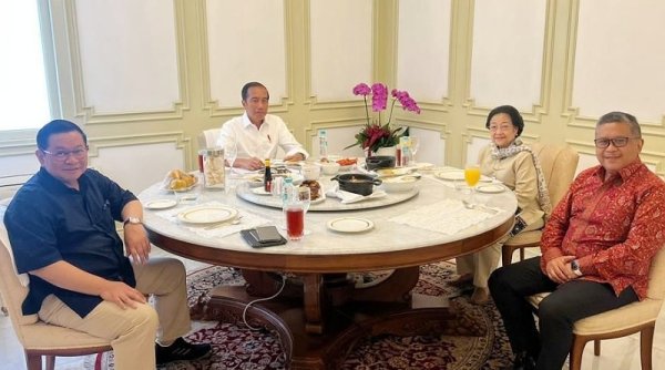 Tiga Jam Megawati Bersama Presiden Jokowi di Istana Merdeka