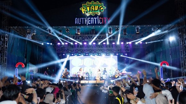 Nyanyian Riang Gembira Authenticity di Palembang