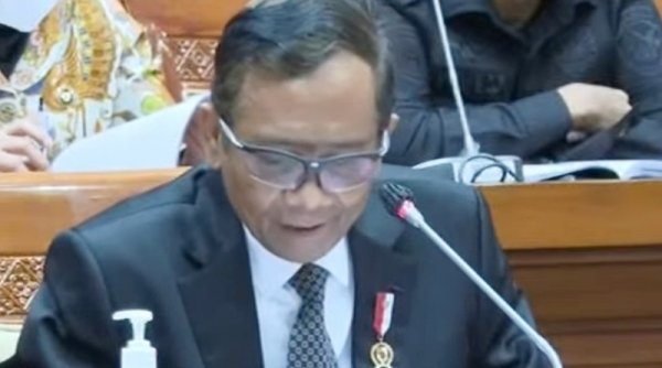 Berbagai Tanggapan Muncul atas Mundurnya Mahfud MD dari Menko Polhukam
