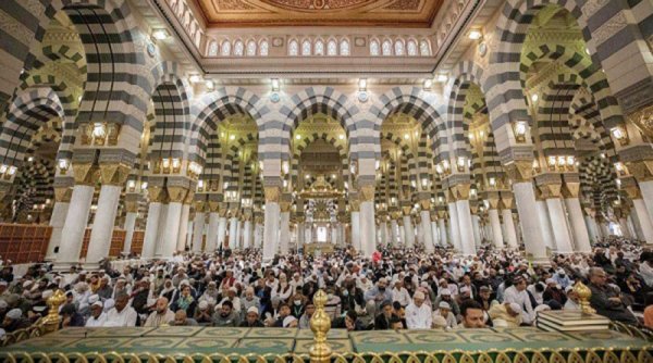 Fantastik! 10,3 juta Jamaah Salat di Masjid Nabawi Pada 10 Hari Pertama Bulan Ramadhan