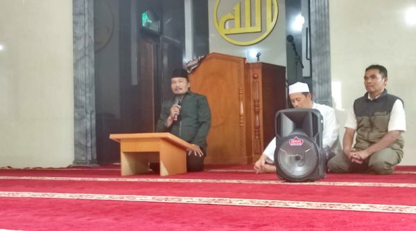 Mahasiswa Tel-U Gelar Bakti Sosial di Masjid Al-Hidayah Komplek BSI Manggahang Baleendah