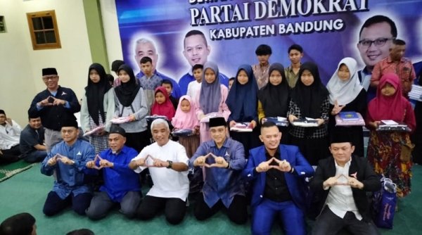 Santuni Anak-anak Yatim, Partai Demokrat Optimis Raih 11 Kursi DPRD Kabupaten Bandung
