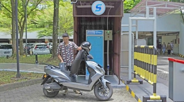 Smoot Motor Listrik Pintar Tanpa Cas Beri Subsidi Tarif Perjalanan Satu Tahun
