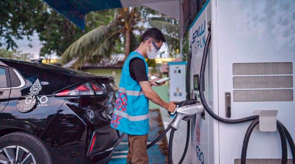Mobil Listrik Jadi Kendaraan Utama KTT ASEAN, PLN Siapkan 108 Charging Station di Labuan Bajo